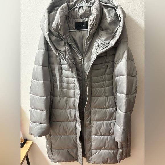 Tahari Casey Fitted Puffer Coat for Women-Quilted Winter Coat with Bib Size XL - Picture 2 of 8